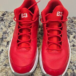 Nike Jordan Max Aura 3